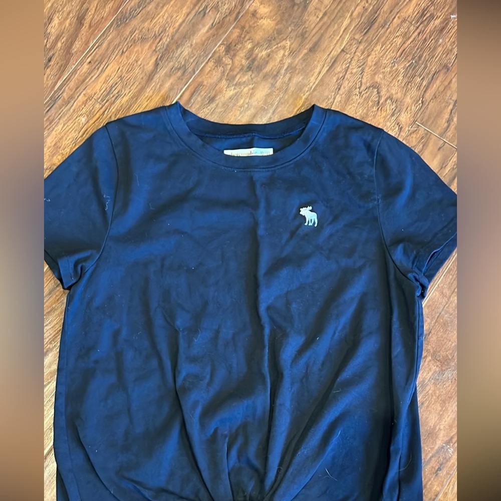 Abercrombie Kids Navy, Olive, and Peach Tie-Dye Tees - Picture 5 of 5